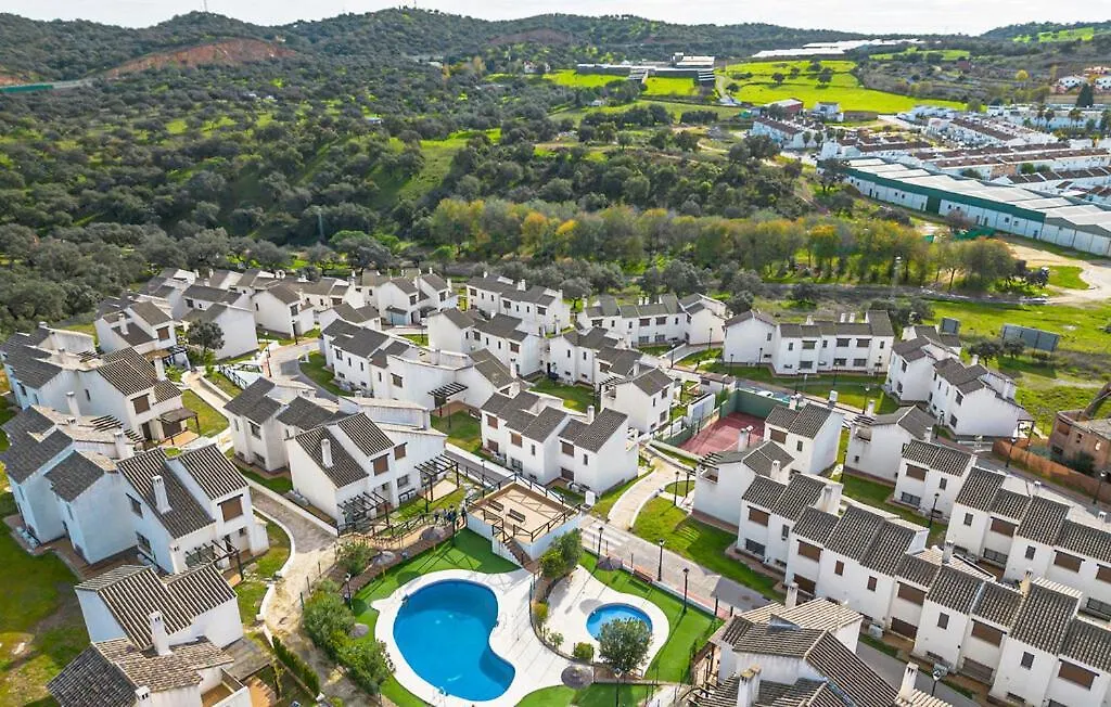 Suite En Sierramagna, Piscina Abierta El Ronquillo
